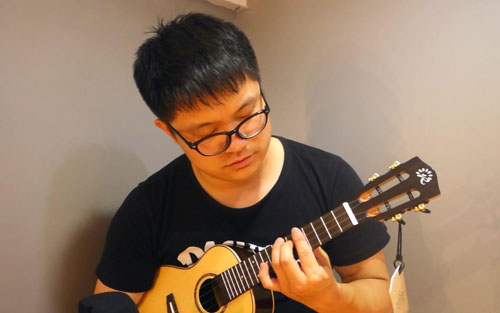 《粉红豹主题曲》尤克里里谱指弹版 E调精选版_胖子哇ukulele编配_胖子哇