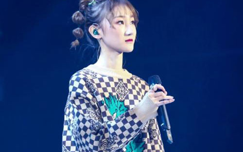 《假装》尤克里里谱弹唱版 C调和弦谱_歌芮拉尤克里里编配_陈雪凝