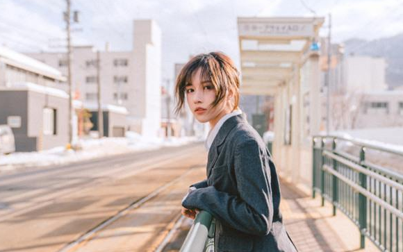 《广寒宫》尤克里里谱弹唱版 G调六线谱_精选版_丸子呦