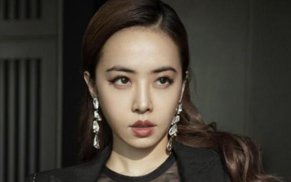 《天空》尤克里里谱弹唱版 F调和弦谱_大黄尤克里里编配_蔡依林