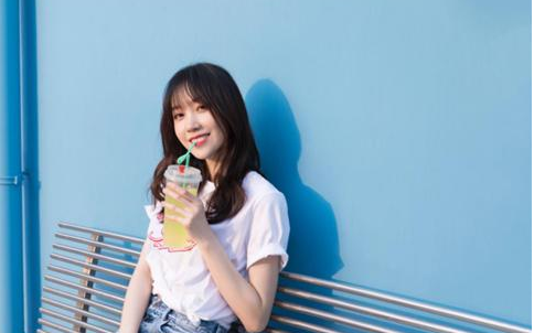 《房间》尤克里里谱弹唱版 C调附前奏_桃子鱼仔编配_刘瑞琦