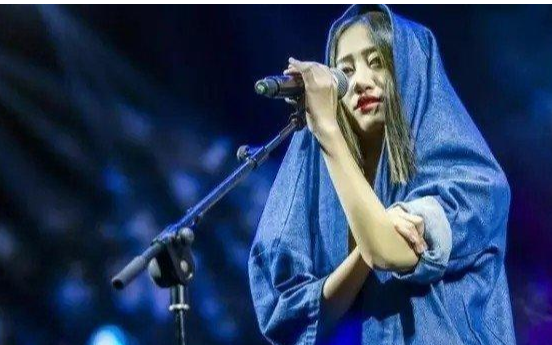 《怪情歌》尤克里里谱弹唱版 F调和弦谱_ukulelecn编配_陈粒