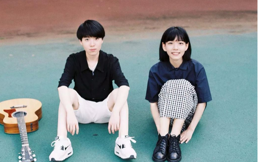 《云烟成雨》尤克里里谱弹唱版 C调附前奏_闲识音学社编配_房东的猫