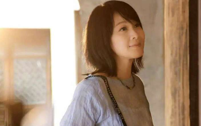 《对面房间的男生》尤克里里谱弹唱版 E调精选版_音乐之家编配_刘若英