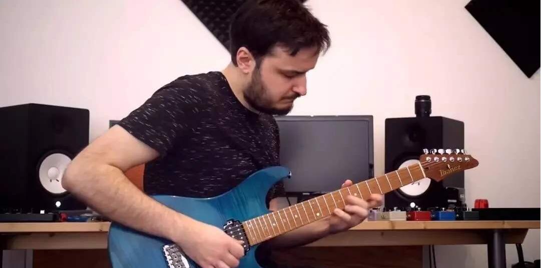 不管是速弹风还是FUSION新派等，CHARVEL 给你绝佳的演奏体验